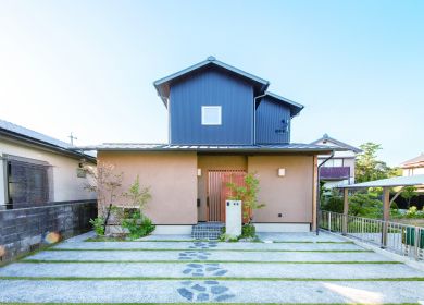 ソファーを兼ねたピットリビングのいえ アイキャッチ画像